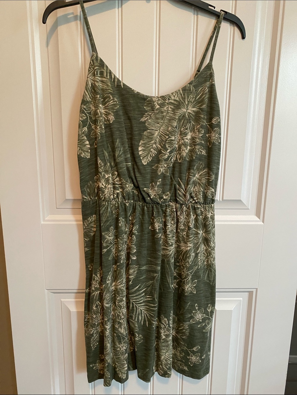 Old Navy Olive Green Floral Spaghetti-Strap Sundress